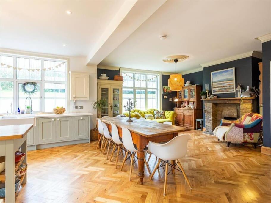 일프러컴 Henstridge House 빌라 외부 사진